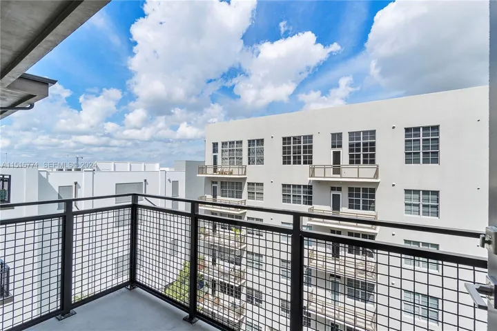 03 balcony