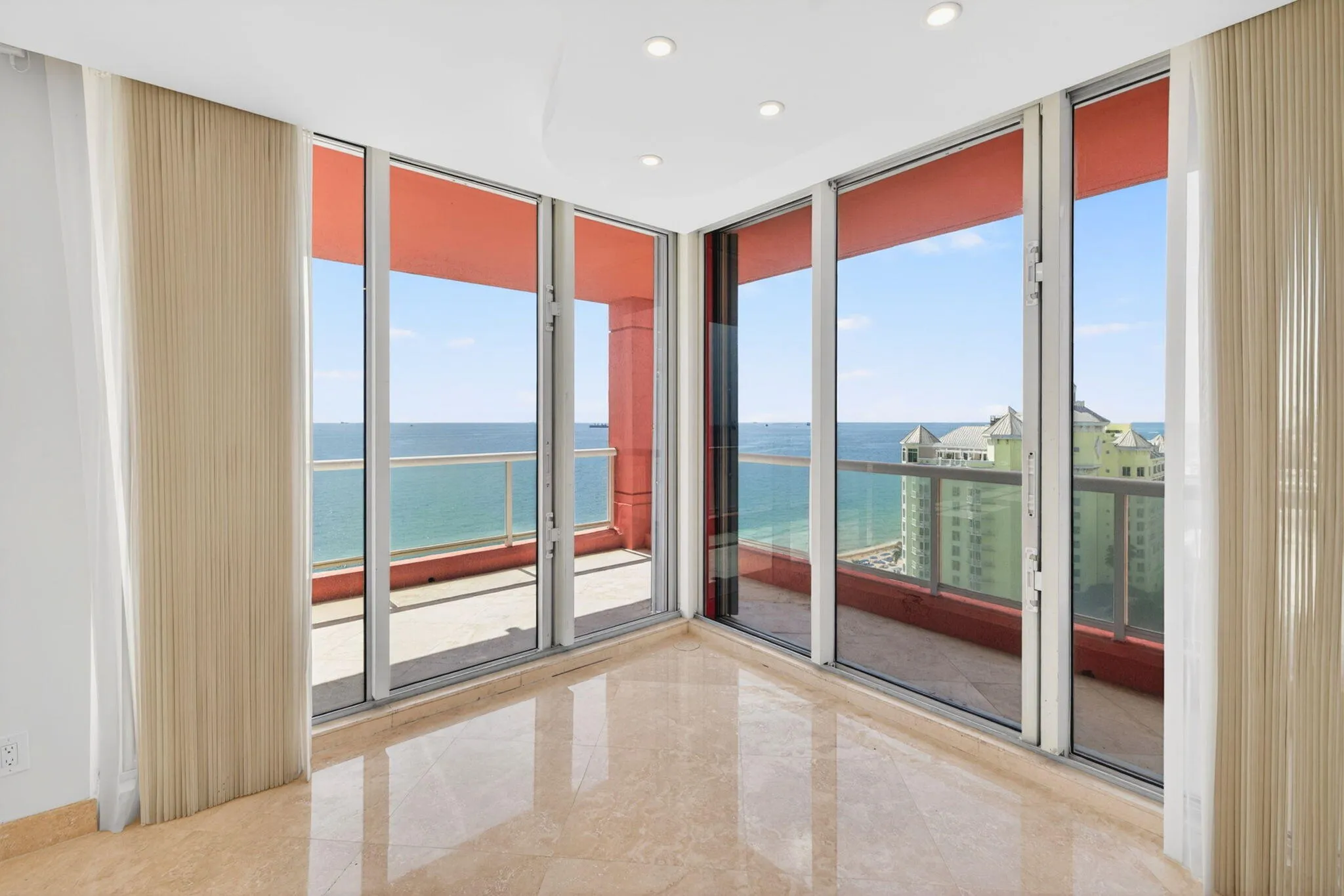 Floor-to-Ceiling Oceanfront Windows