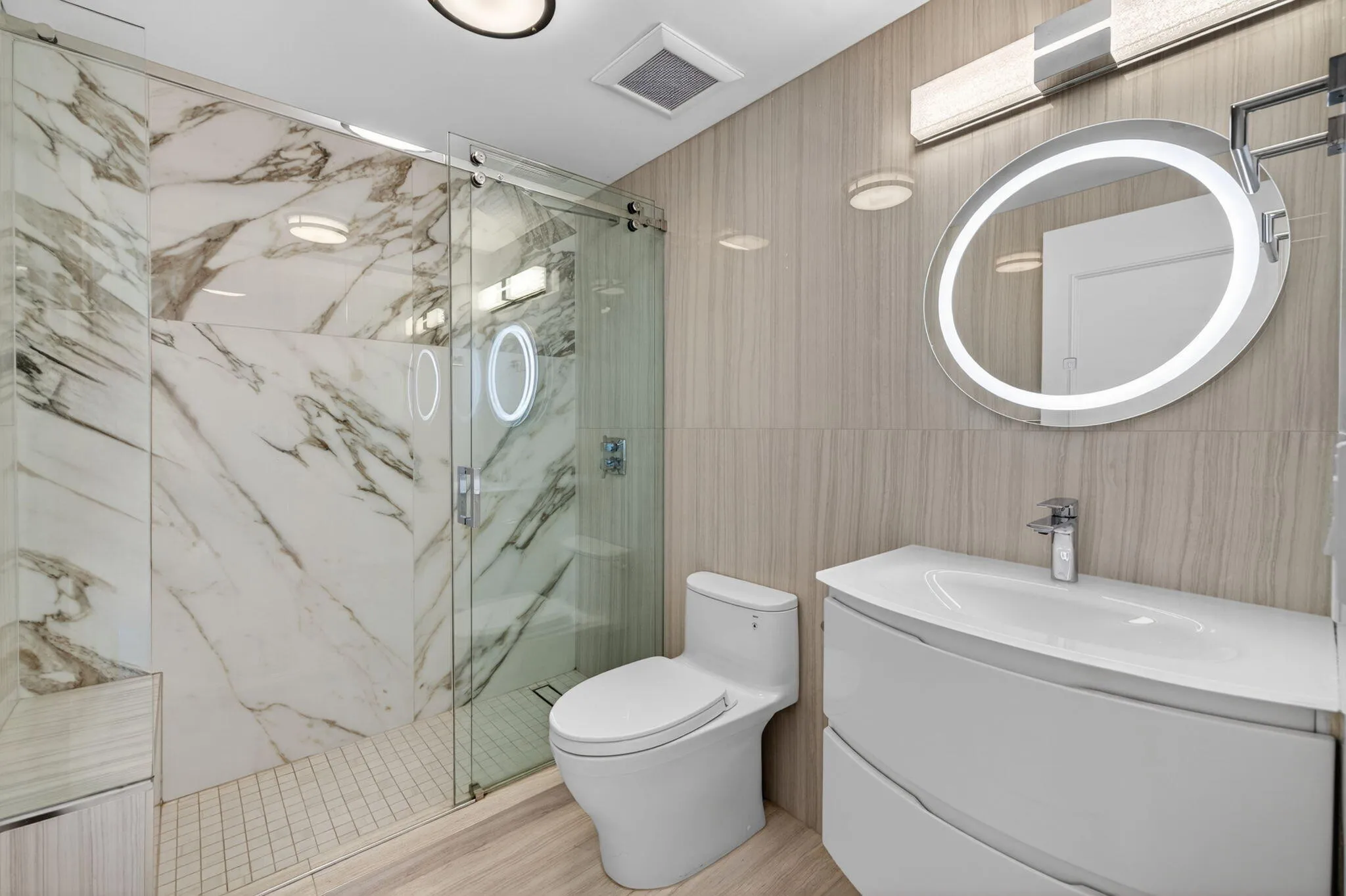 Contemporary Guest Bathroom