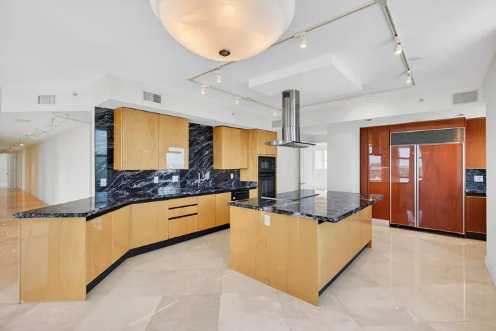 Designer Kitchen & Island