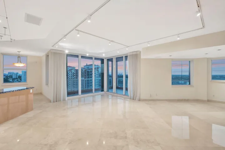 Floor-to-Ceiling Coastal Living