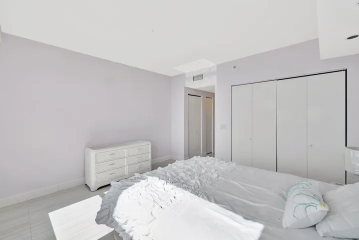 Private Guest Bedroom