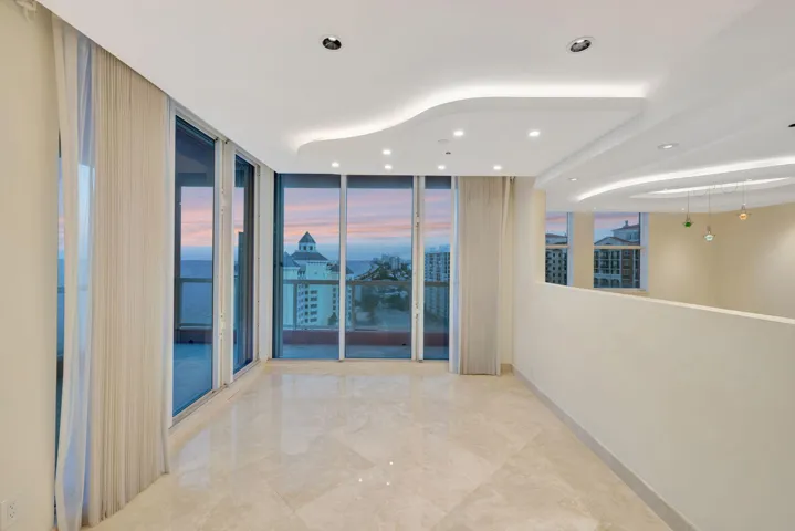 Private Oceanfront Sitting Area 1