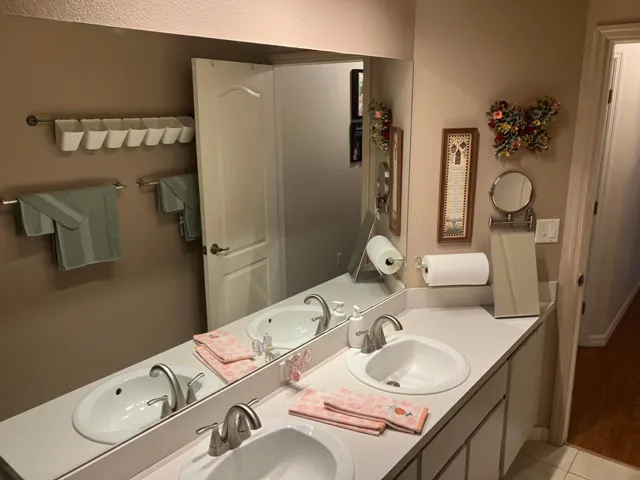 HALL BATH 2