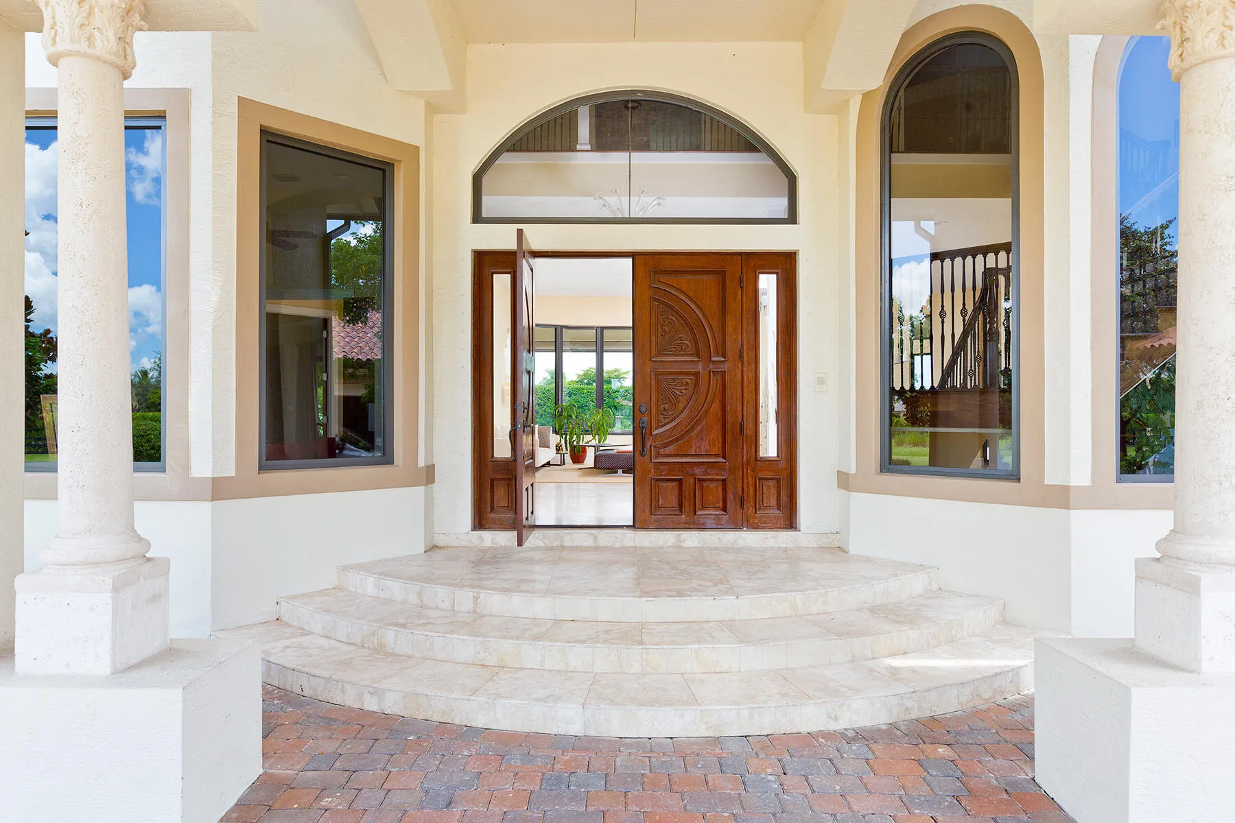 6-web-or-mls-A7403369