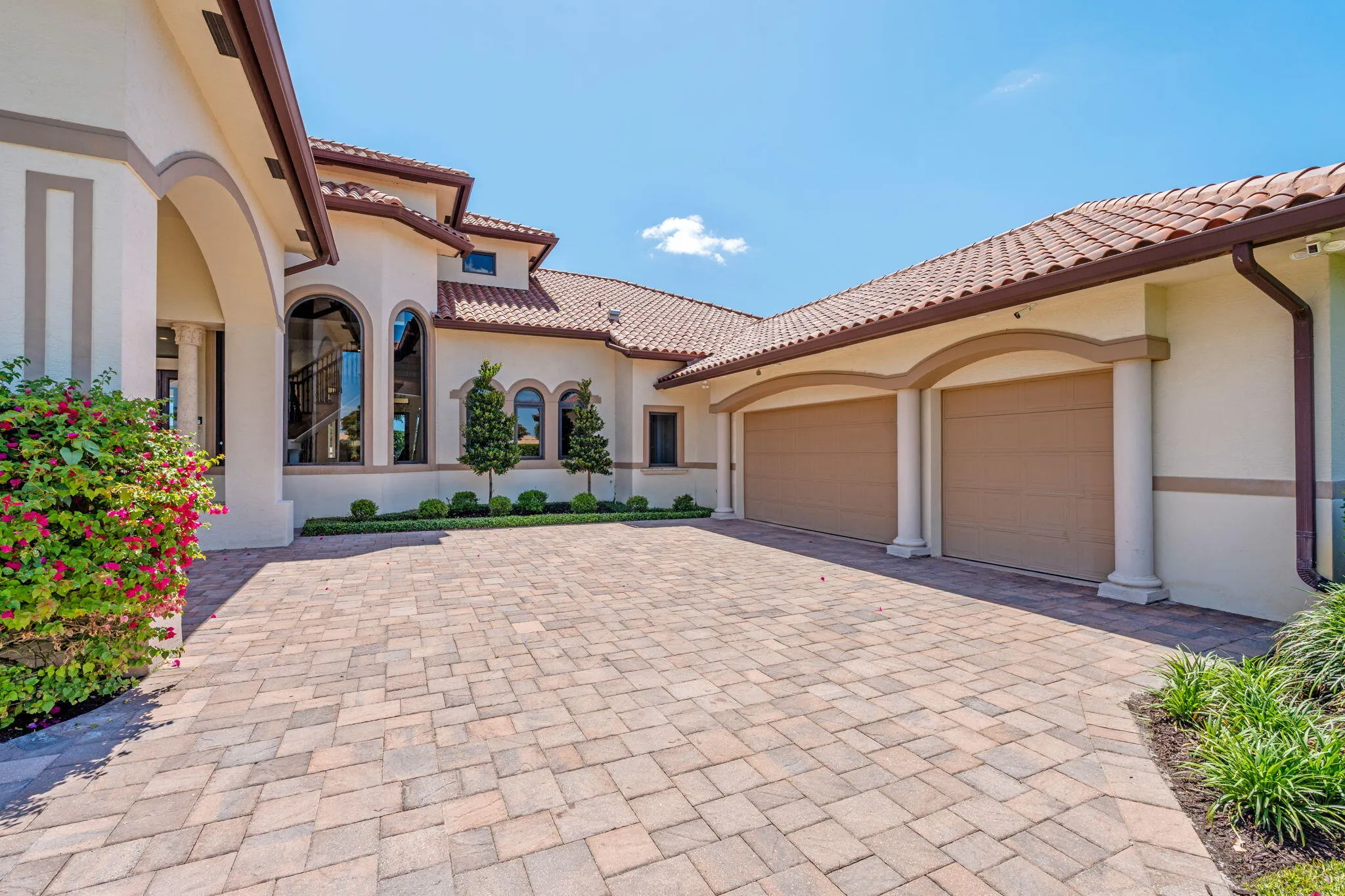40-web-or-mls-A7403431