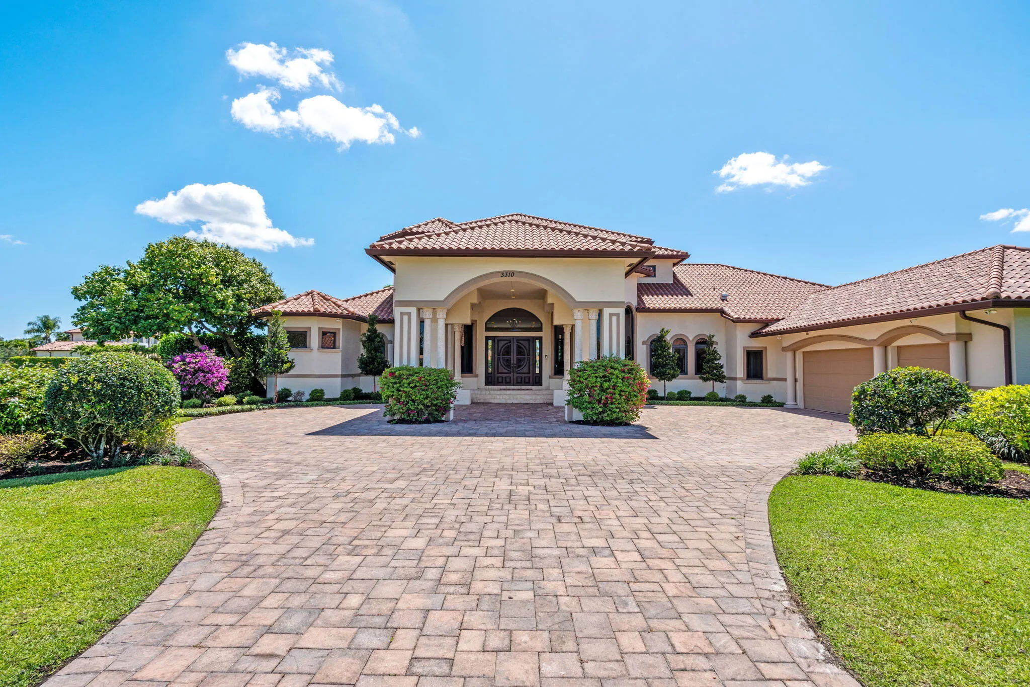 39-web-or-mls-A7403437