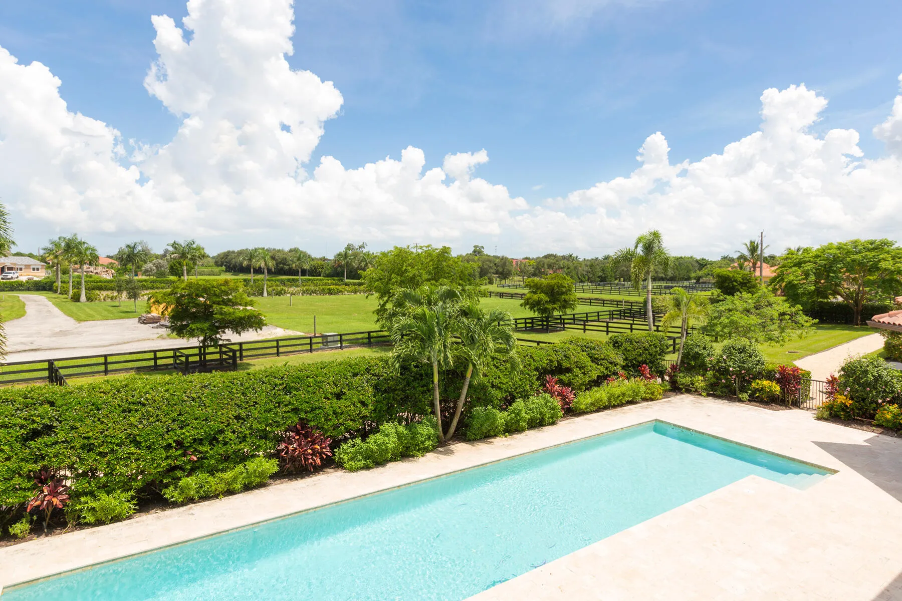 42-web-or-mls-A7403422