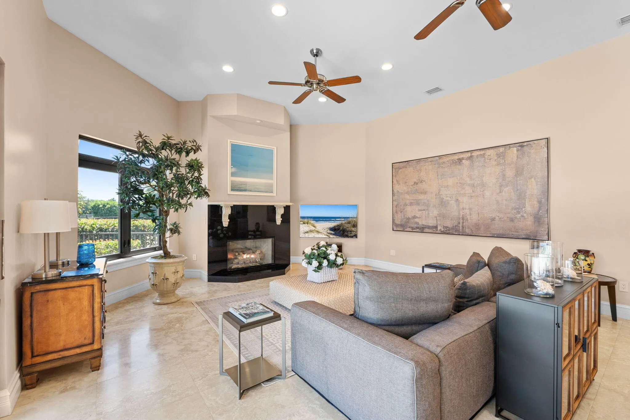 19-web-or-mls-A7403506