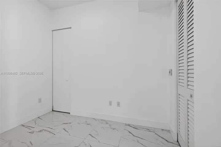 Den by entrance