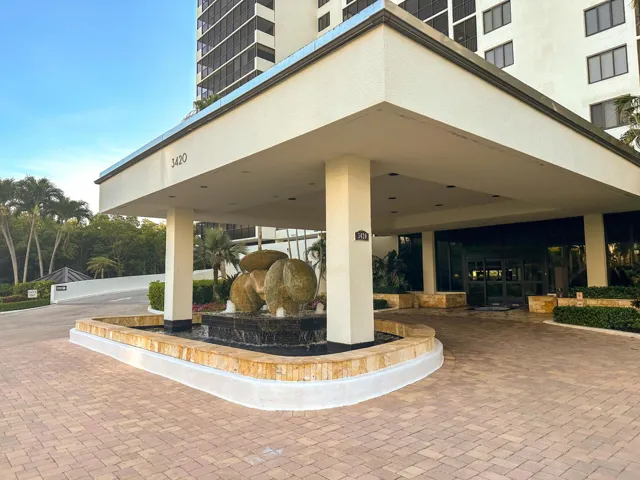 4. Coronado - Building (4)