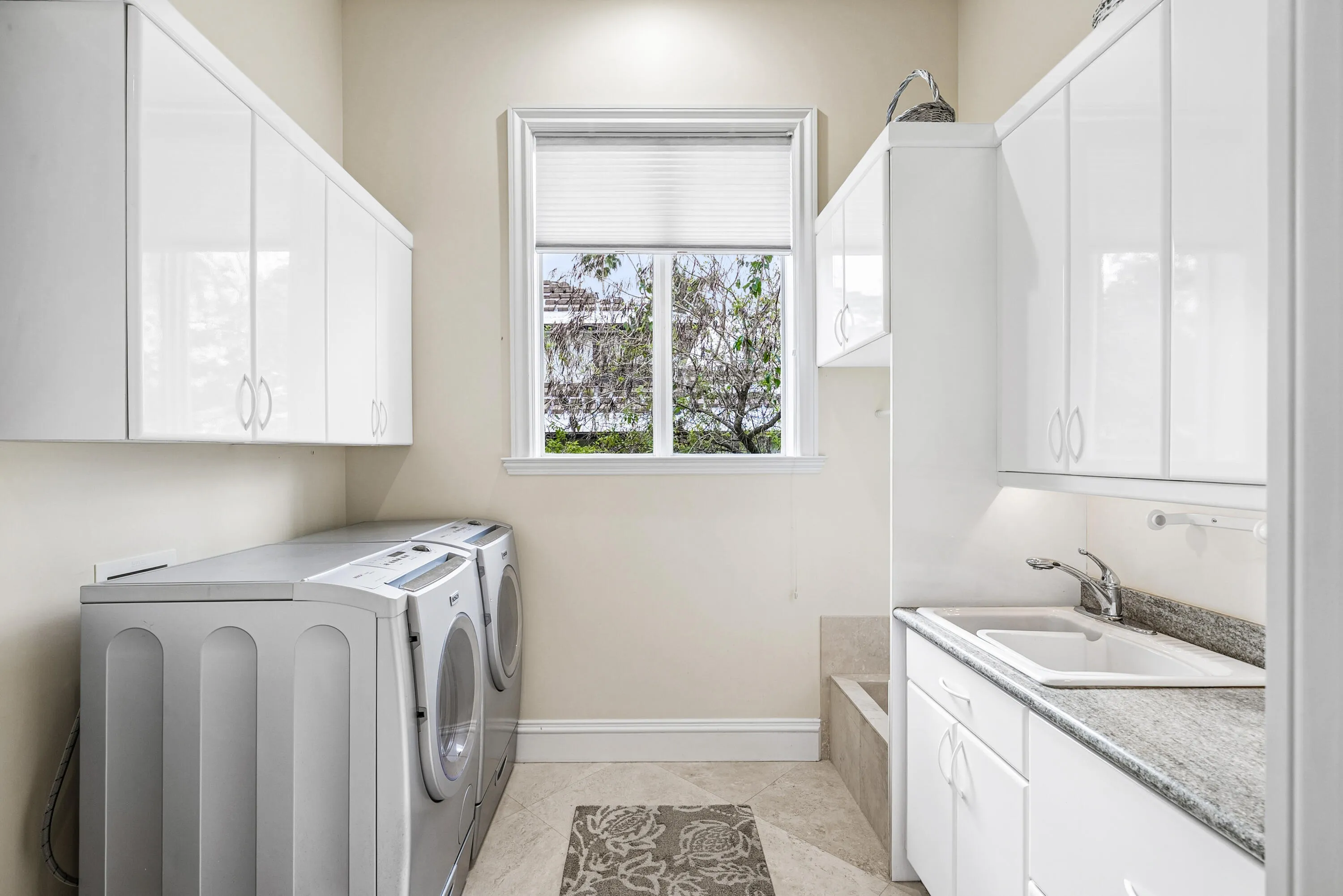 Property photo 84