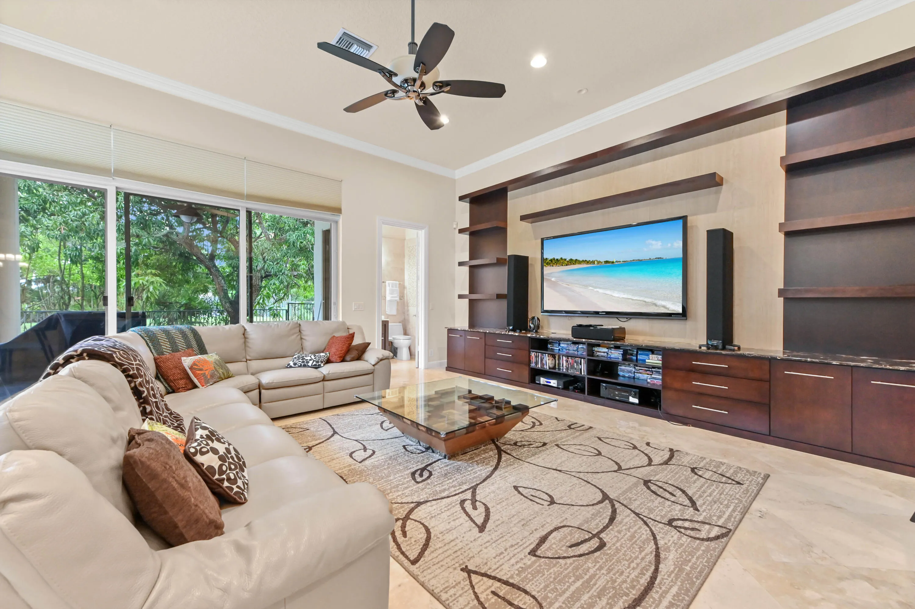 18 Living room 02