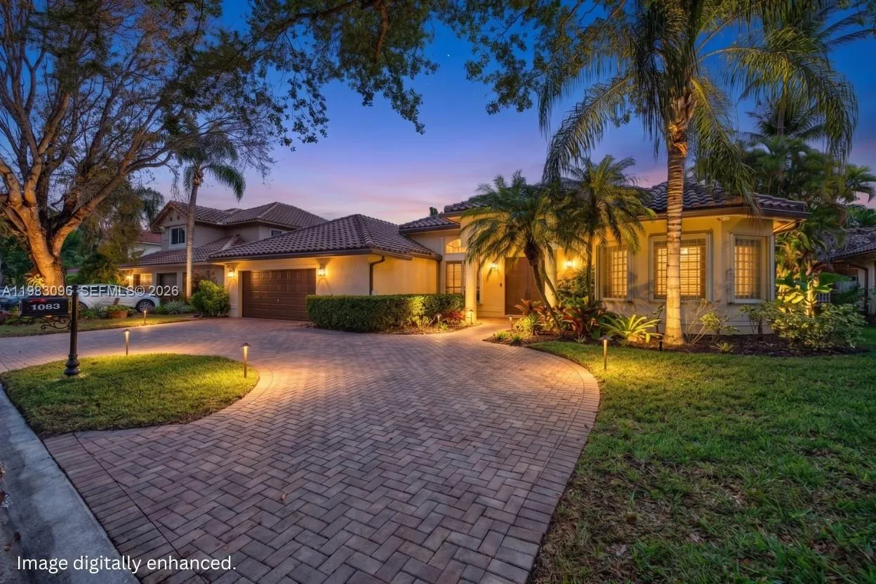 Virtual image, but there is gorgeous landscape lighting Virtual image, but there is gorgeous landscape lighting