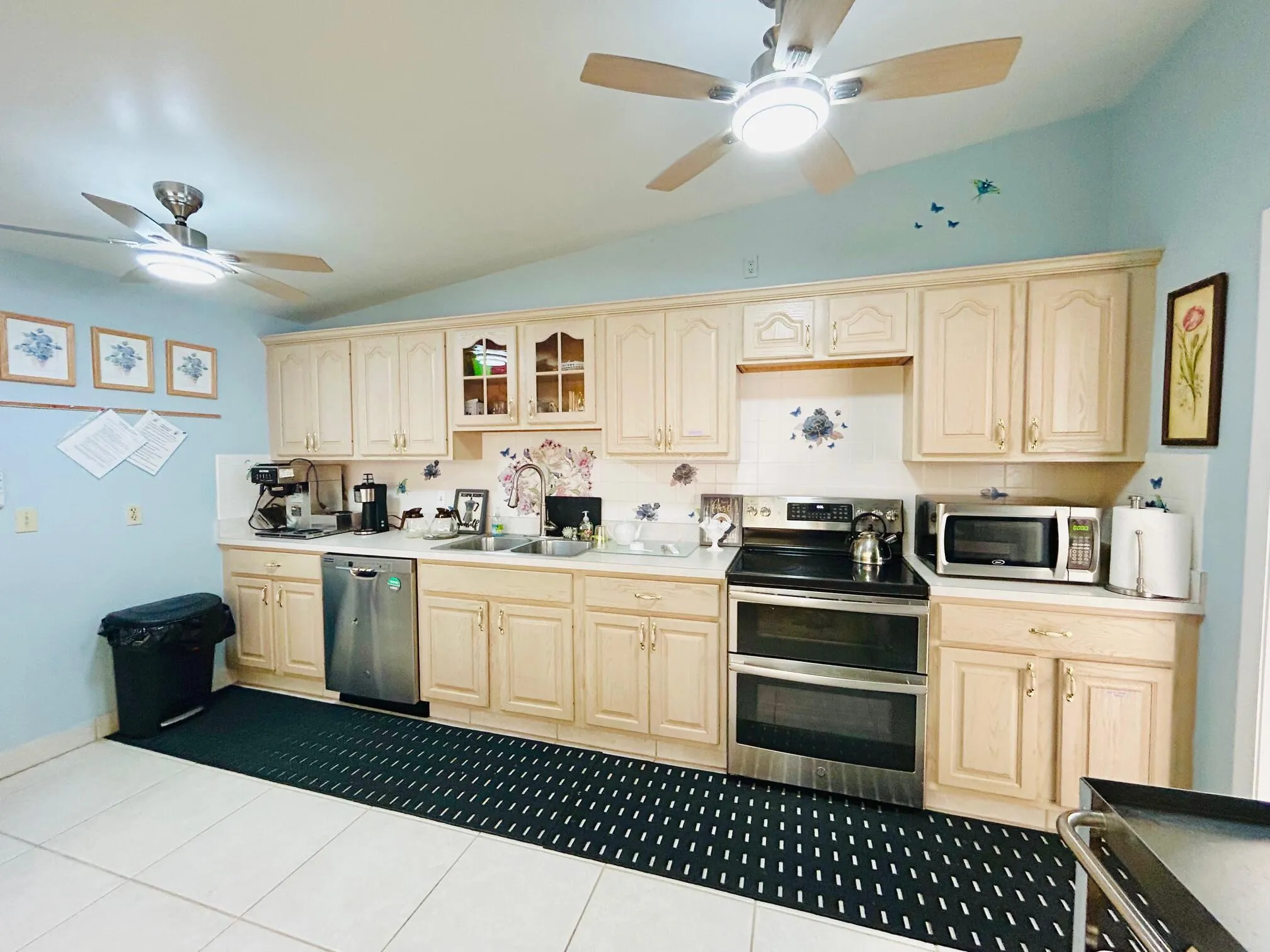 CLUBHOUSE KITCHEN