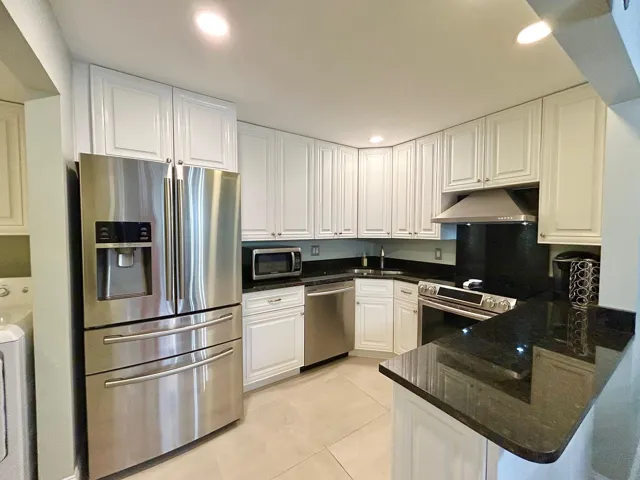 GRANITE COUNTER TOPS