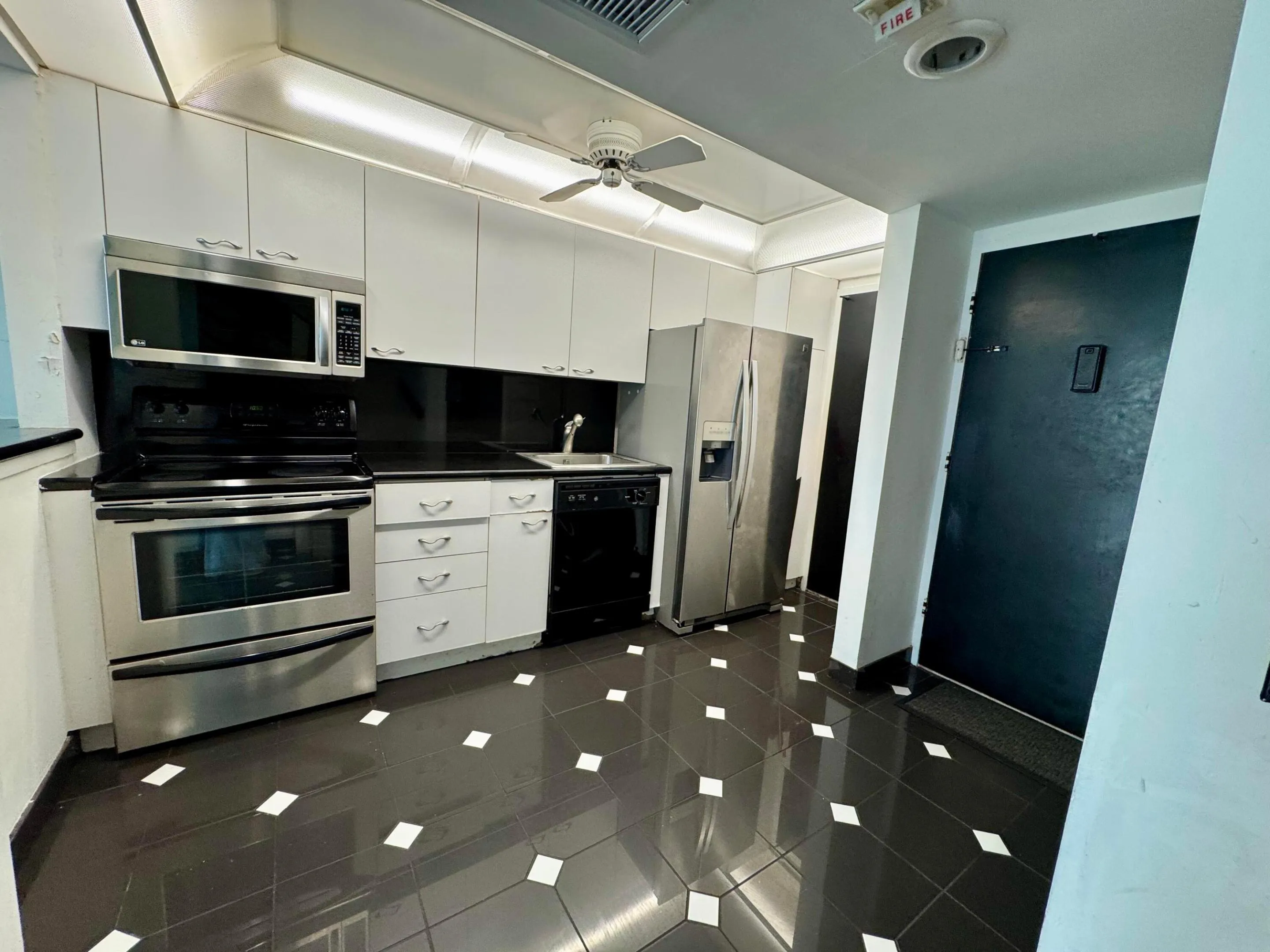 Property photo 32