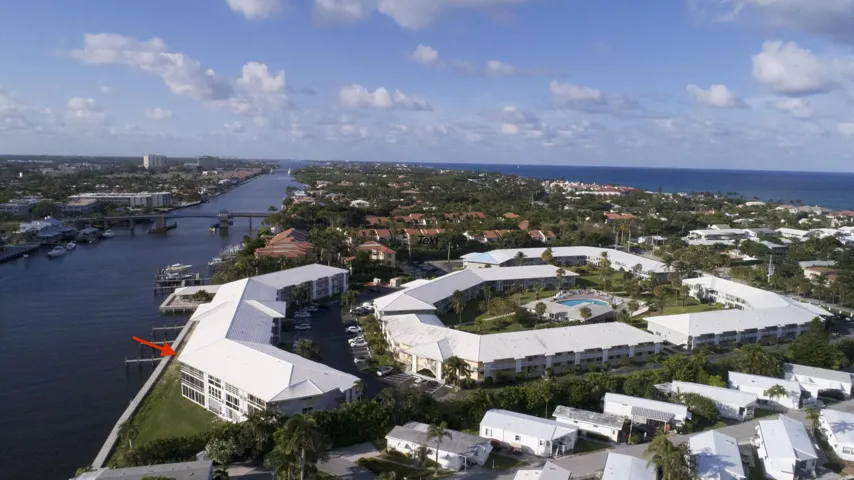 between intracoastal and beach
