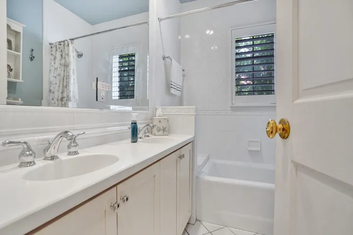 Ensuite Bathroom #2