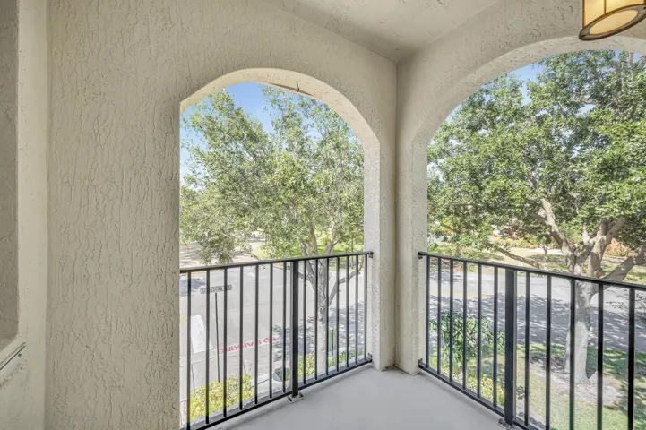 35DB9C8A-B830-44AF-94E1-39F554405361