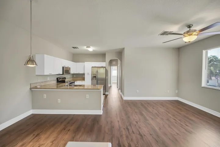 06B53010-90B9-4117-8247-FB82ECE1639B