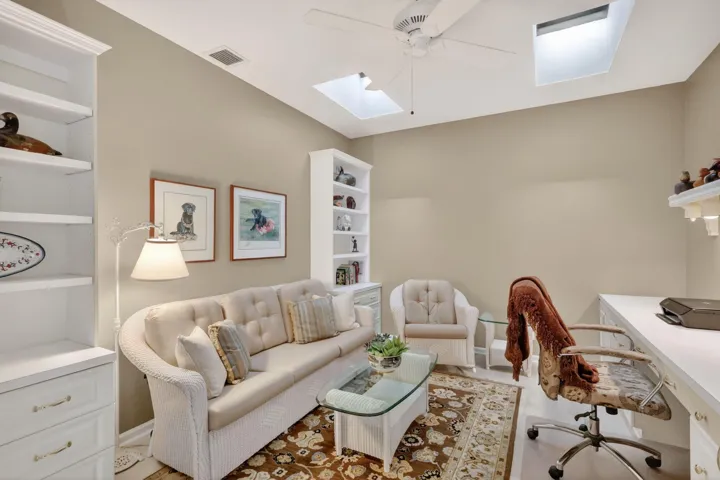 Den/3rd bedroom