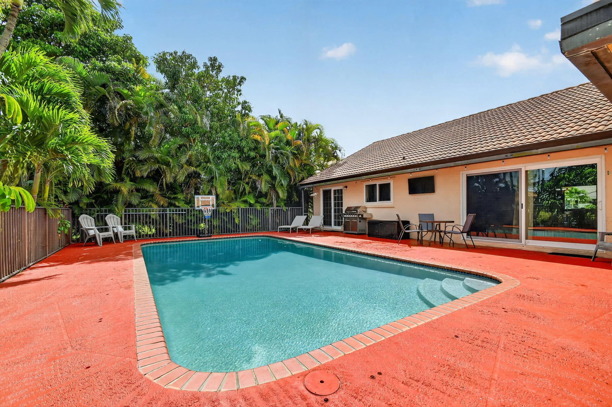 Property photo 35