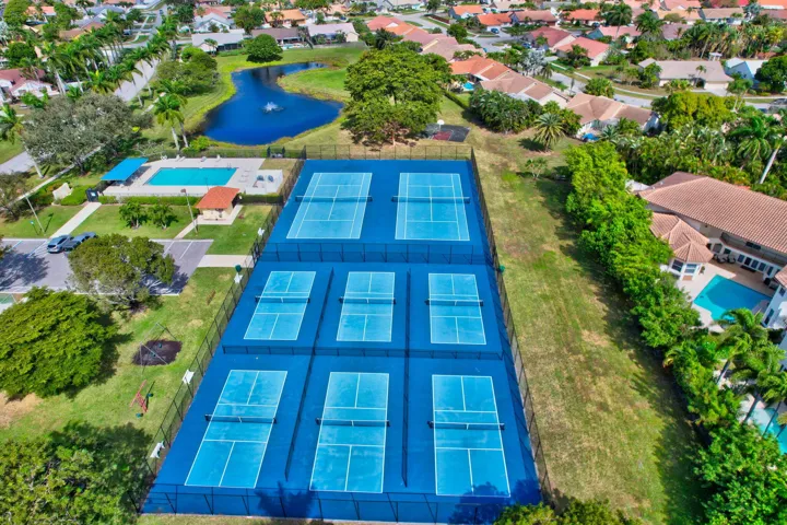 COMMUNITY TENNIS/PICKLEBALL COURTS
