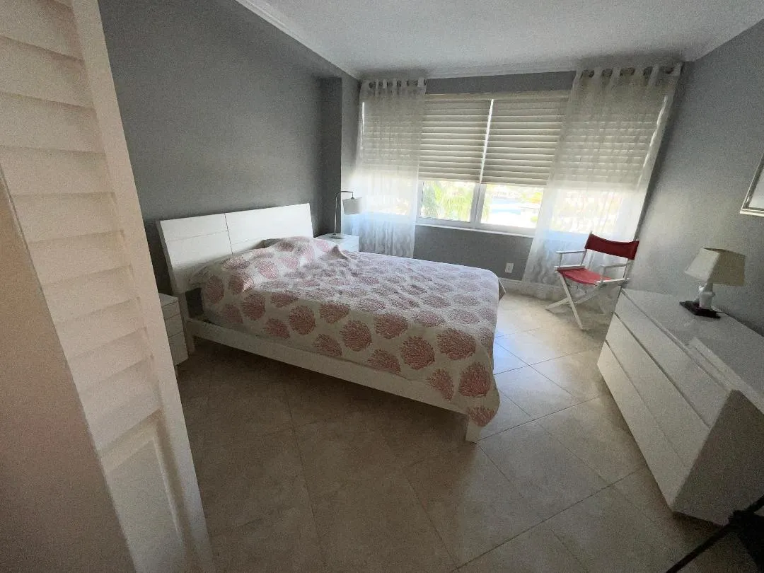 512A Bedroom