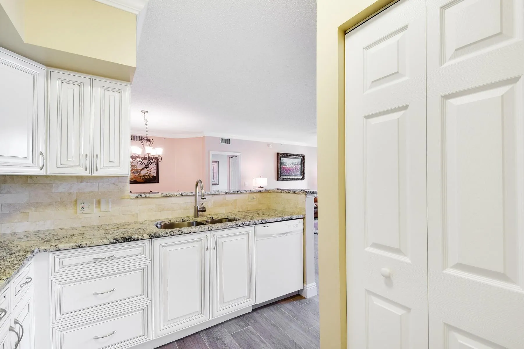 Kitchen 2