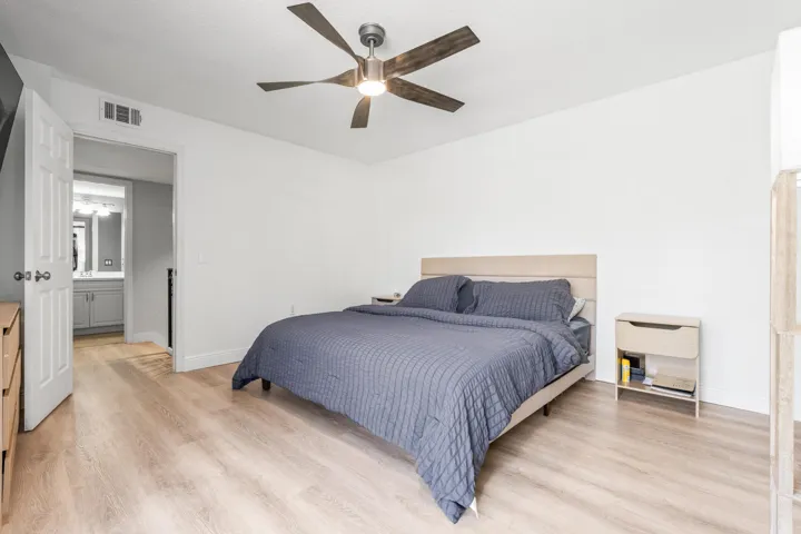 18_primary bedroom