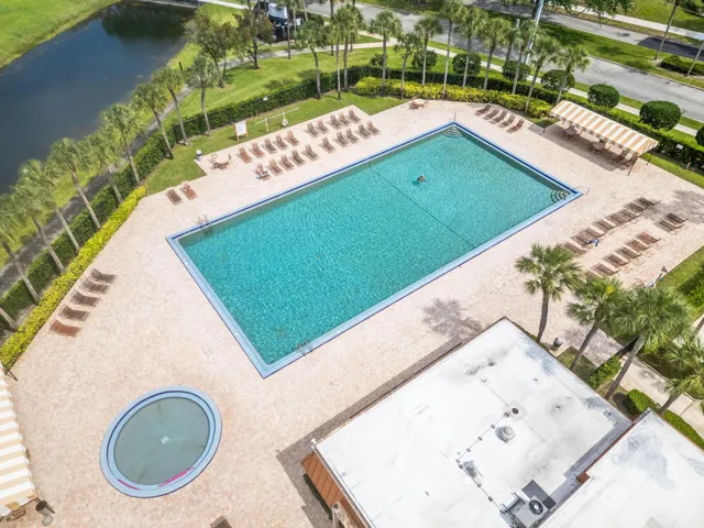 36_community pool #2