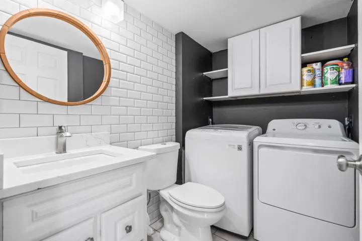 16_half bathroom_laundry area