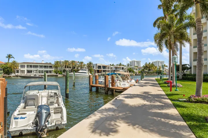 Private walkway to Club Boca