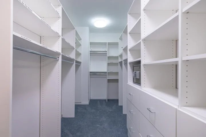 Walk-in closet