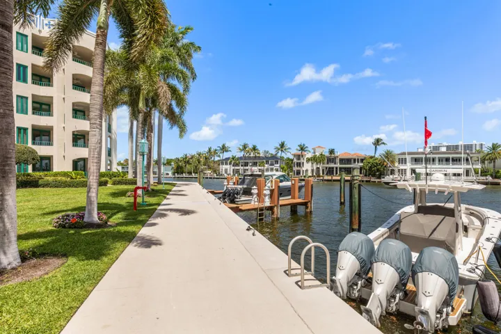 Intracoastal walkway