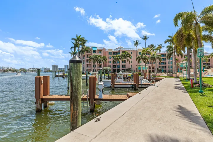 Intracoastal walkway