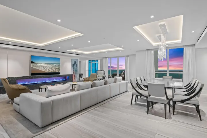 Living/Dinning Area