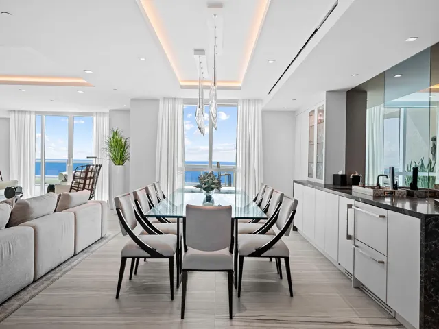 Dining Area and Wet Bar
