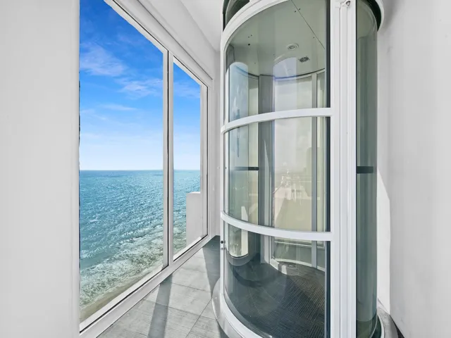 Private Elevator