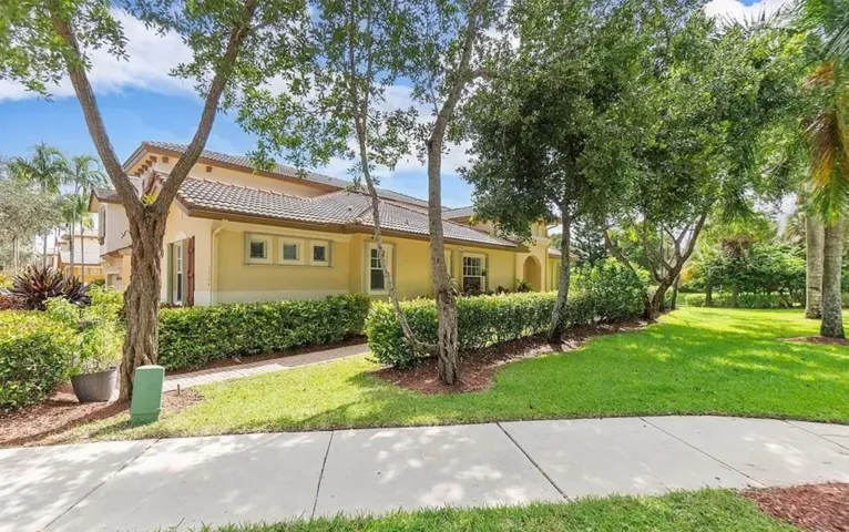 This villa is a corner end unit with a large side garden
