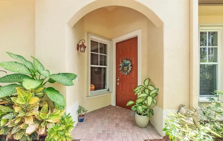 Private front entryway