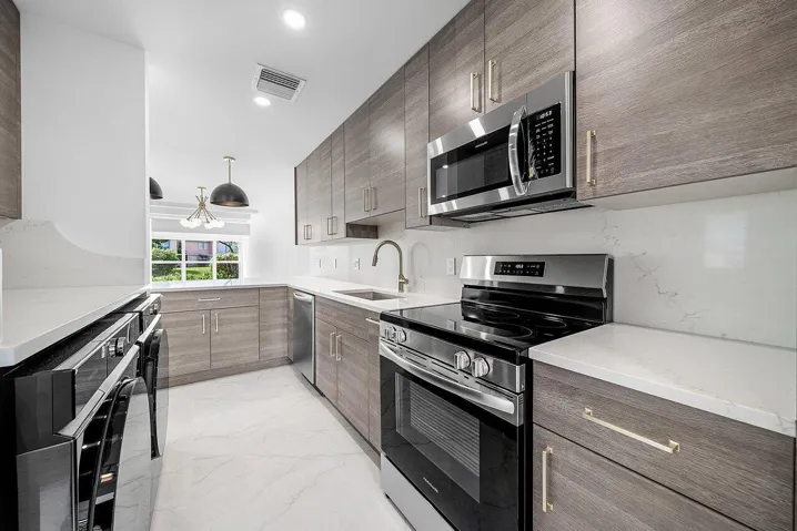 005-1541Northwest20thAvenue-101-DelrayBe