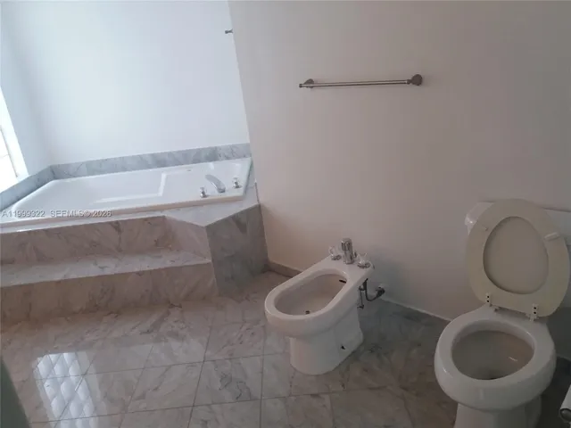 Photo 35