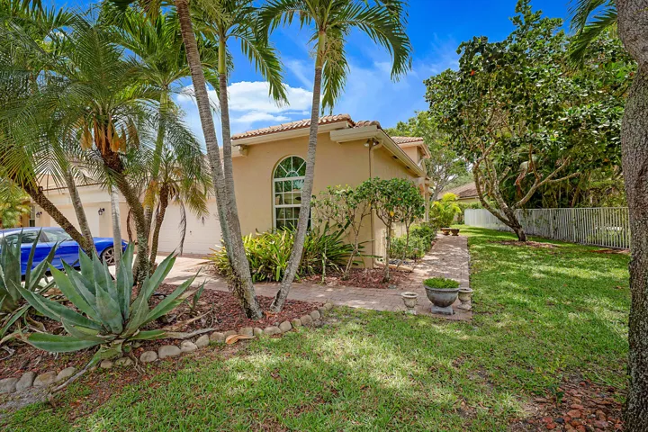 2568 Sandy Cay West-1