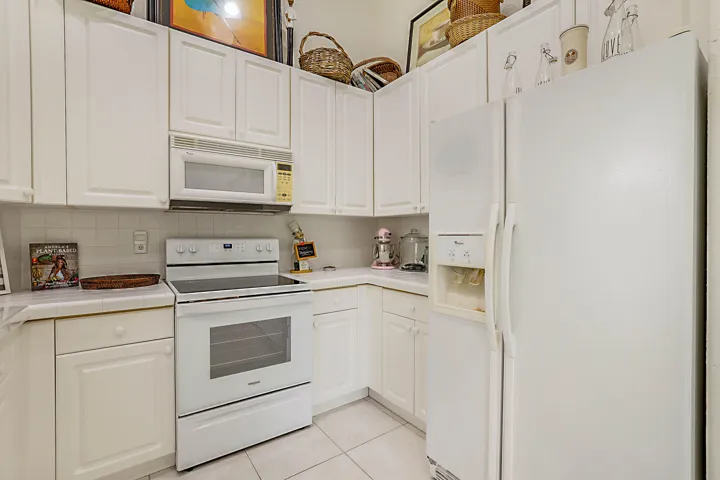 2568 Sandy Cay West-11