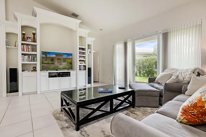 2568 Sandy Cay West-5