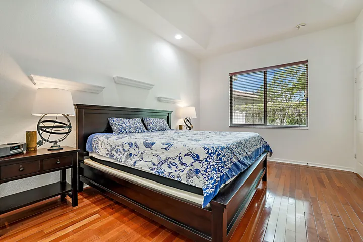 2568 Sandy Cay West-18