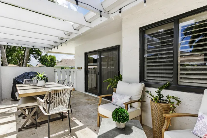 Private Front Porch