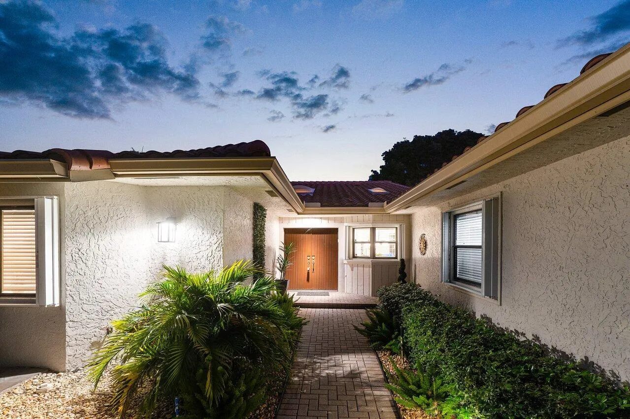 082-18BristolLane-BoyntonBeach-FL-33436-
